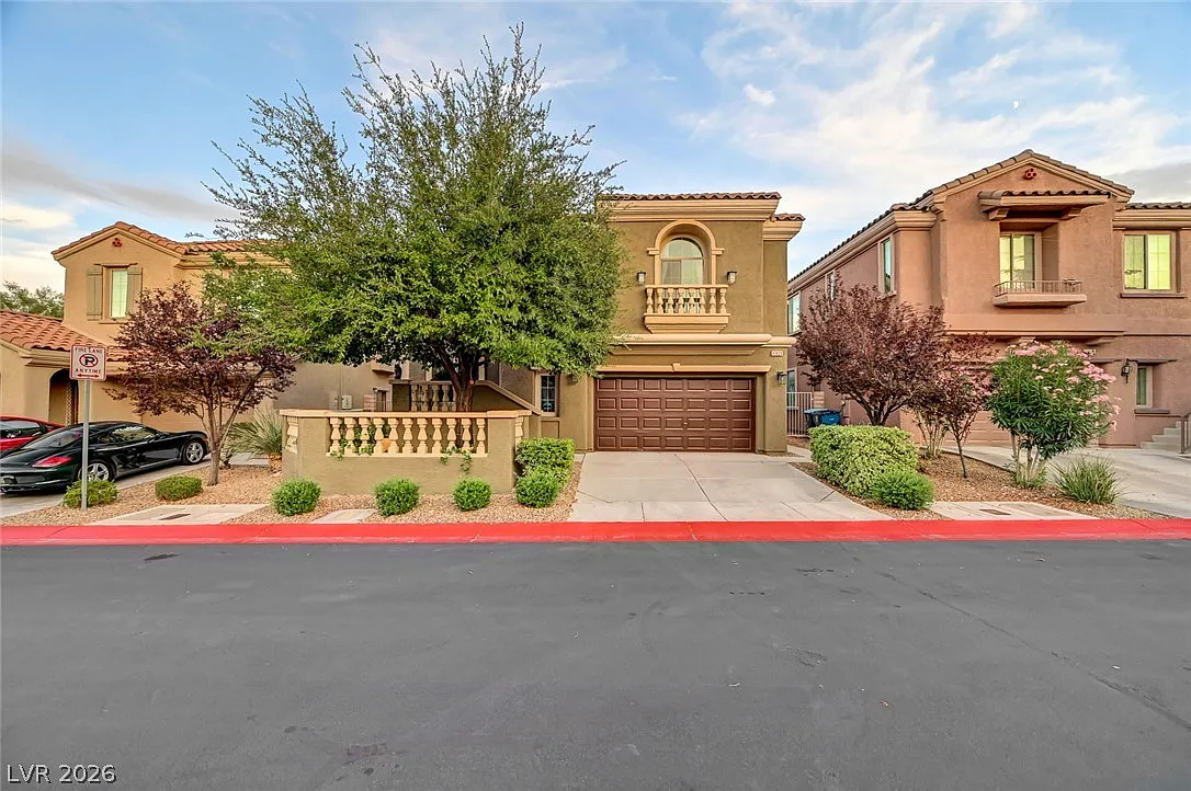 4 bed, 2.5 bath, 1882 sqft, $2,450 — Photo 1