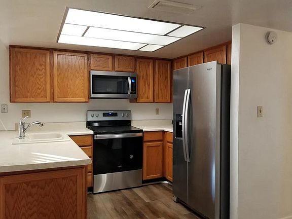 3rd image of 329 E Ambassador Dr