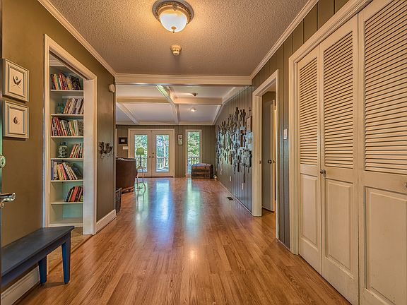 4th image of 169 Deerwood Ln