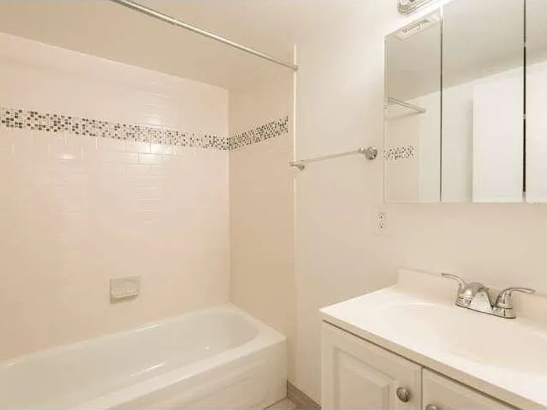 326 Hermit Street — Photo 10