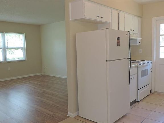 3rd image of 4000 9th Ave N APT A