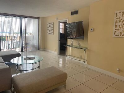 3703 NE 166th St APT 902, North Miami Beach, FL, 33160