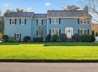11 Fox Run Dr, Newburyport, MA 01950