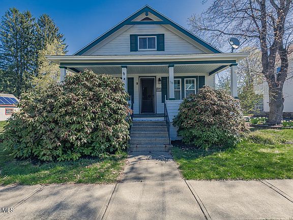 3rd image of 38 1st Avenue