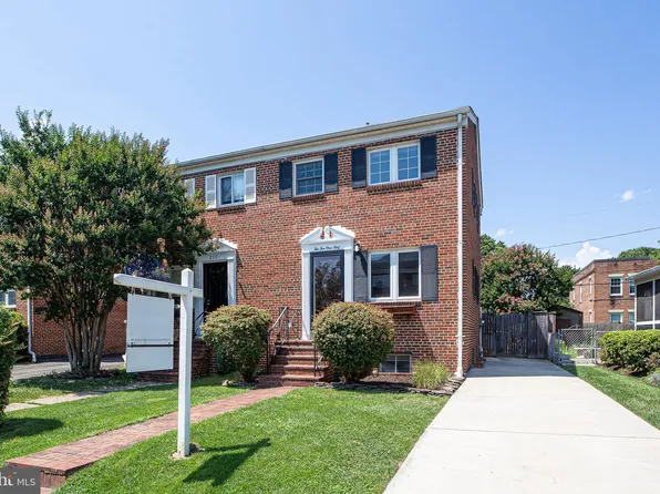 210 Adams 1/2 Ave, Alexandria, VA 22301