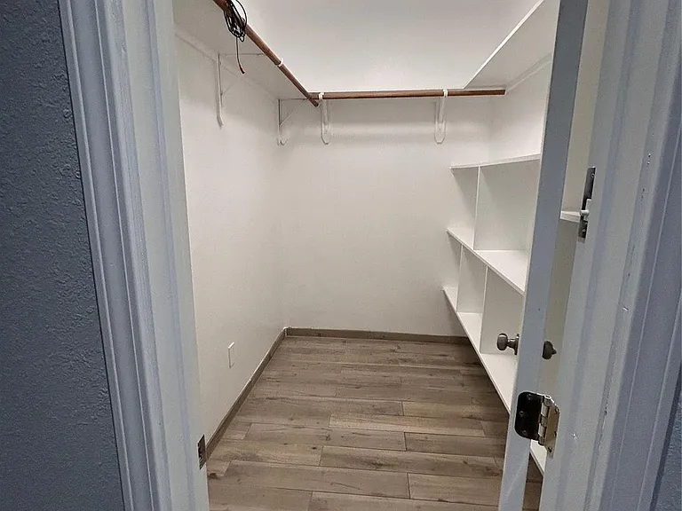 1735 Briarbrook Dr — Photo 11