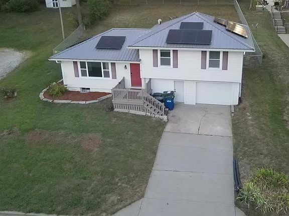 4th image of 1110 1st St