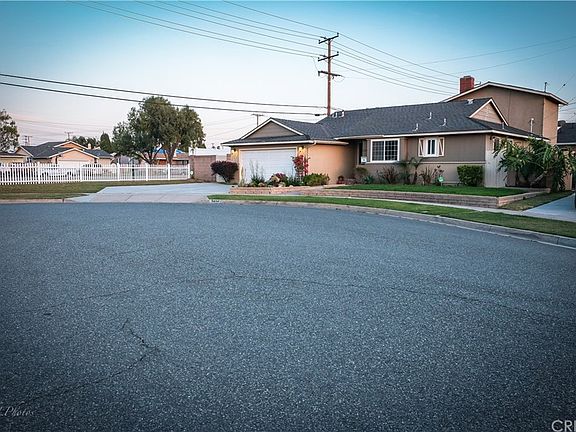 2nd image of 8494 Peony Cir