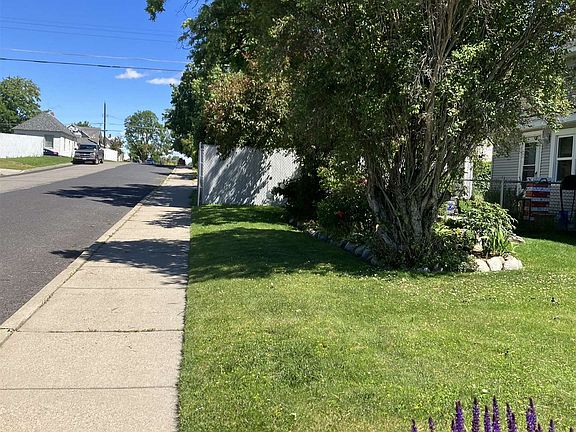 2nd image of 801 E Dalton Ave