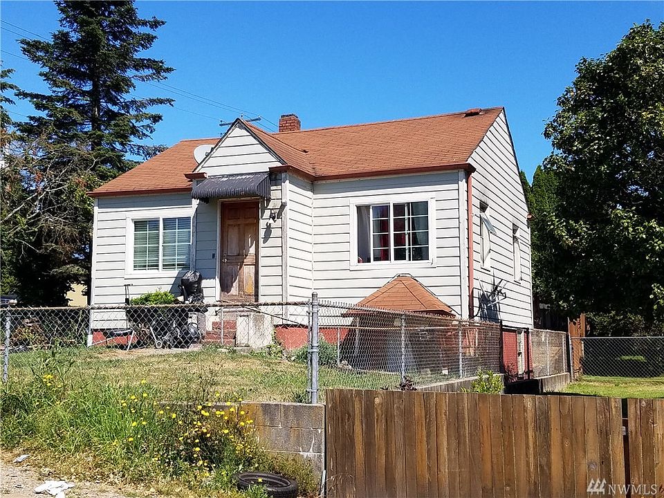2nd image of 3744 W F St