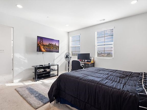 4th image of 3430 E Santa Clara Ln #8