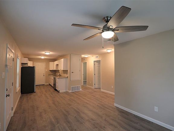 4th image of 223 Southwood Dr