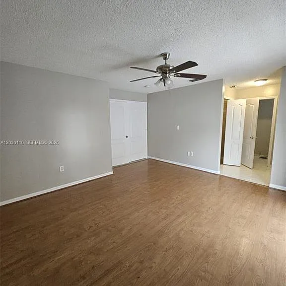 2527 W 76th St #208 — Photo 8