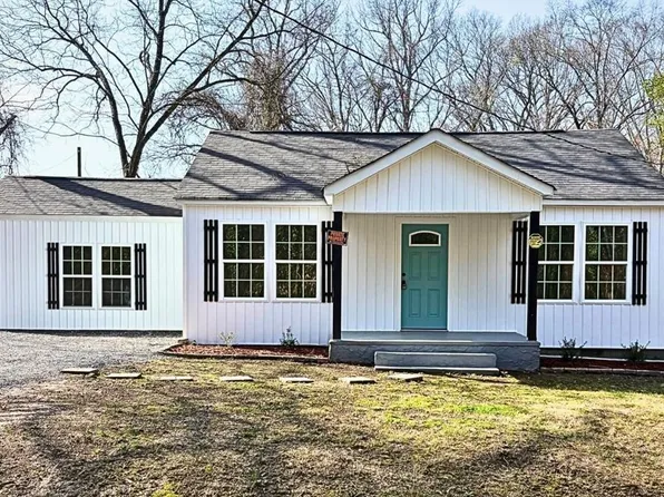 1317 Coker Dr, Dalton, GA 30721