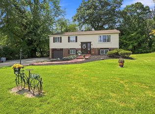 318 Warwick Rd N, Lawnside, NJ 08045