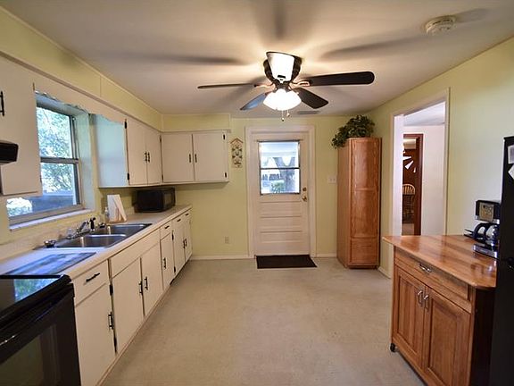 4th image of 218 Hibiscus Dr