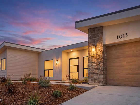 2nd image of 1013 Colina Vis