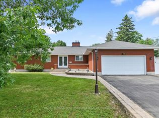 23 Elma St, Ottawa, ON K1T 3W8