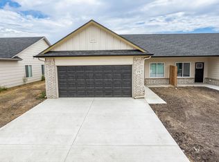 417 SE 14th St UNIT A, Newton, KS 67114