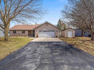 N362 Rogers Ln, Appleton, WI 54915