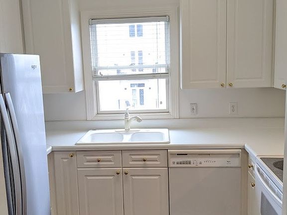 5th image of 116 31st Ave N