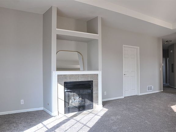 3rd image of 1615 White Oak Trl