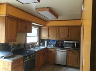 207 Lois Dr, Battle Creek, MI 49015
