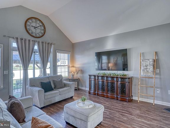 5th image of 78 Weatherstone Ln