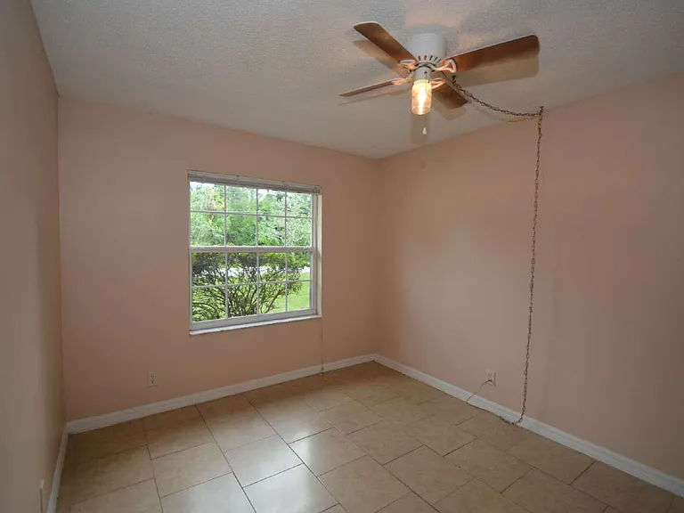 90 Sleepy Hollow Trl — Photo 12
