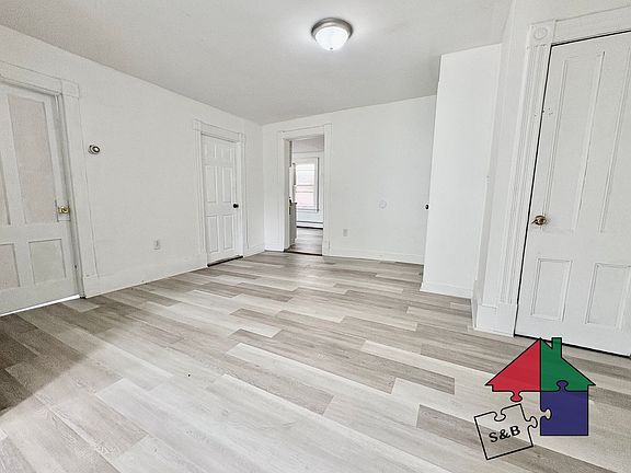 2nd image of 94 Malletts Bay Ave #2B