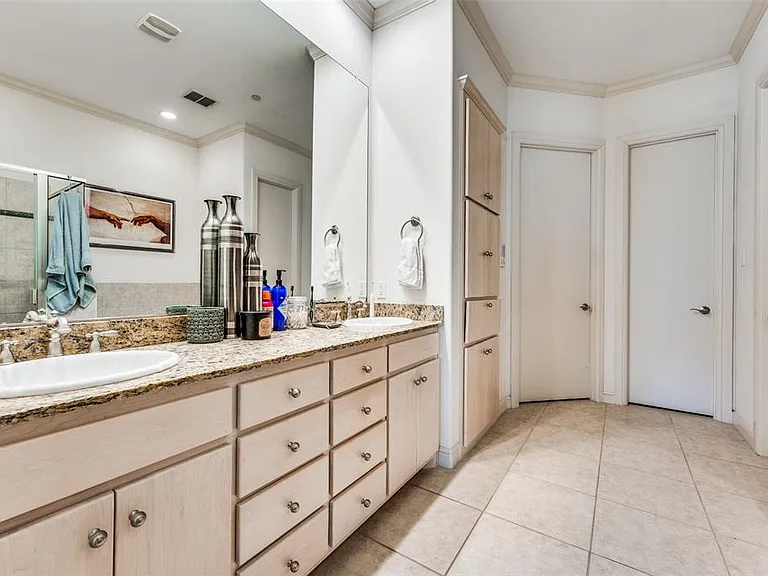 8261 Short St — Photo 16