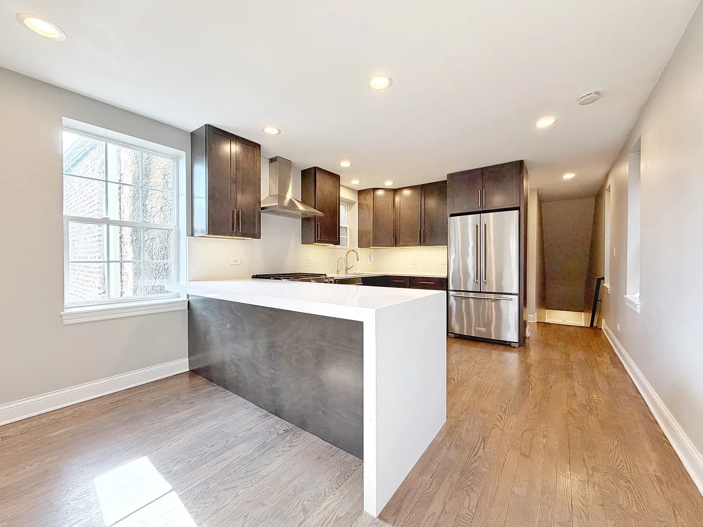 3 bed, 2.5 bath, 1848 sqft, $3,600 — Photo 4