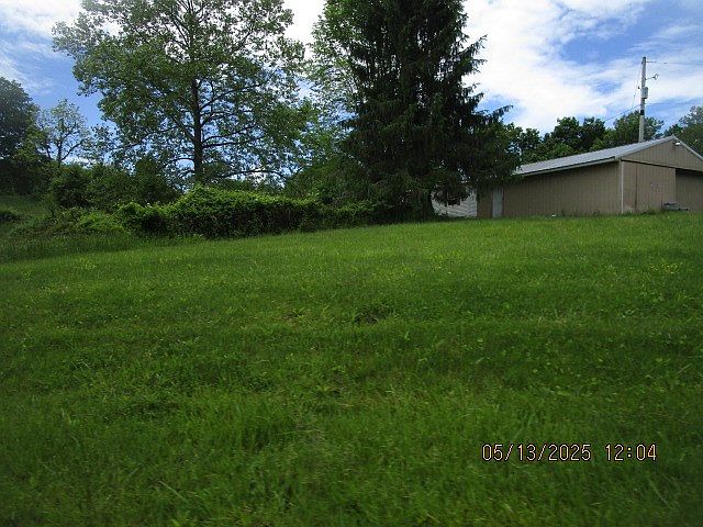 2nd image of 35741 Malone Rd