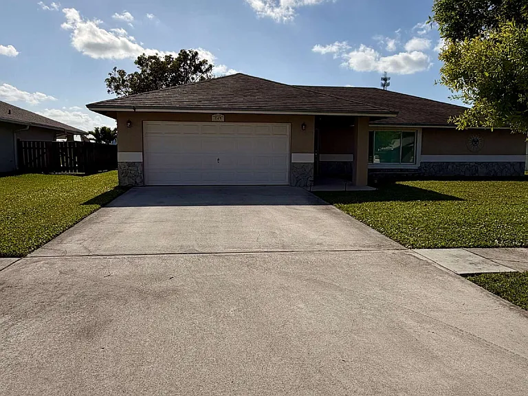 147 Sunflower Cir — Photo 3