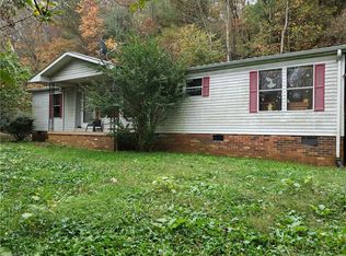 115 Hummingbird Ln, Mcgrady, NC 28649