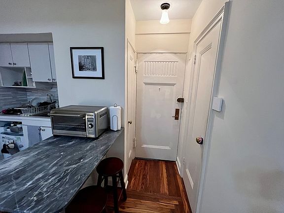 4th image of 5 Tudor City Pl APT 1306