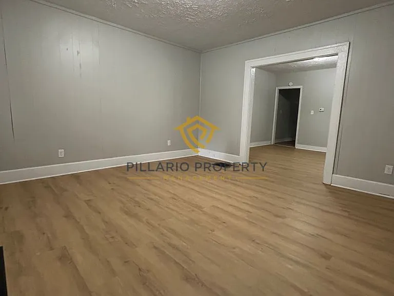 3943-3945 Cornelius Ave — Photo 7