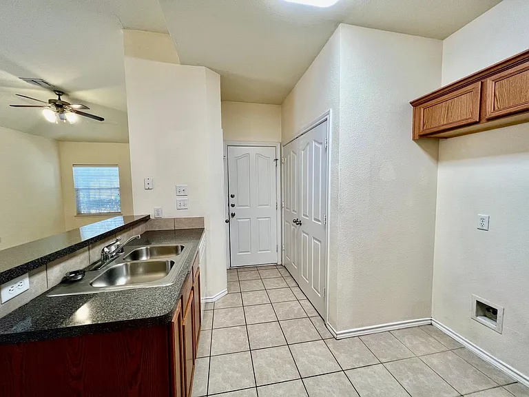 850 Mirabell Ct #850 — Photo 14