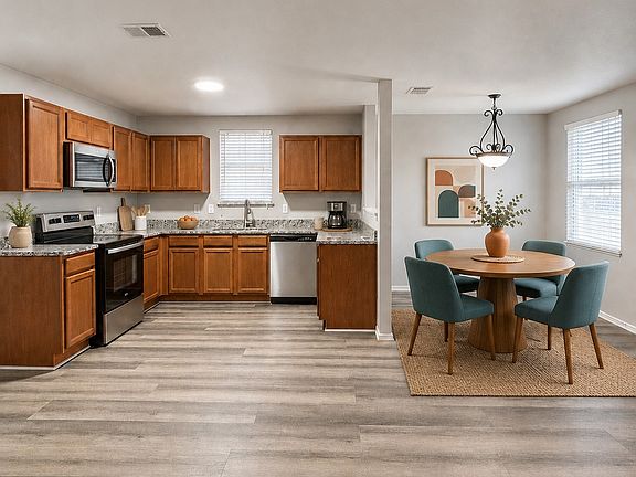 3rd image of 2828 Ingram Cir
