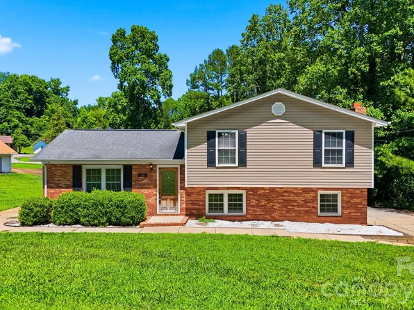 1401 Southwest Blvd, Newton, NC 28658