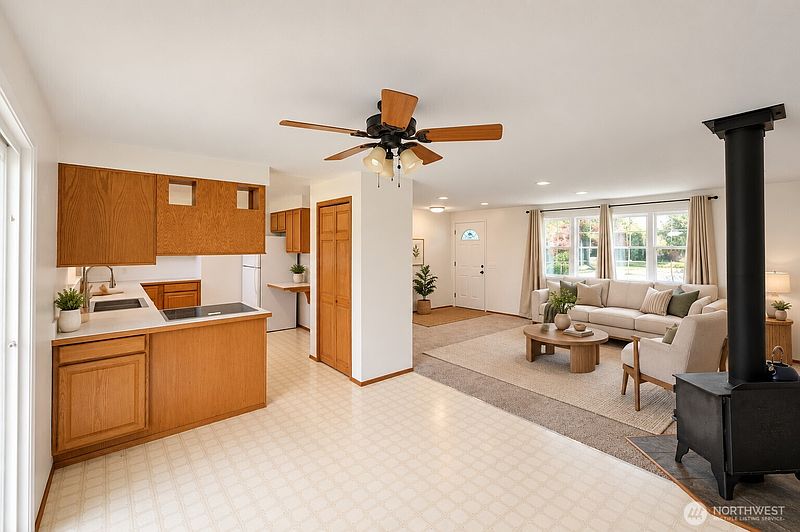 3rd image of 8947 Fruitdale Road