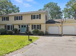 44 Crestwood Rd, Marblehead, MA 01945