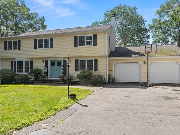 44 Crestwood Rd, Marblehead, MA 01945