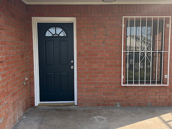 2nd image of 5430 Villa Del Angeles