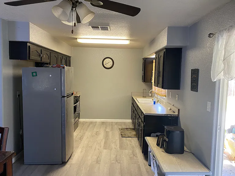 1887 Shamrock Ct — Photo 8