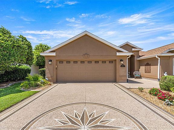 3rd image of 8481 SE 168th Kittredge Loop