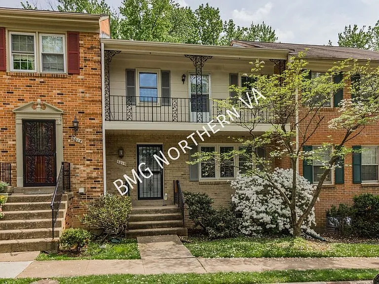 3019 Seven Oaks Pl — Photo 1