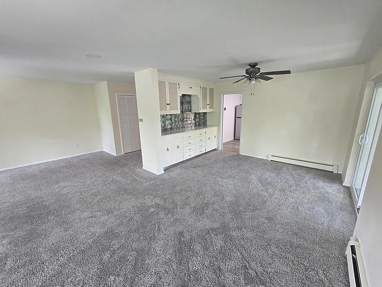 61 Newport Cir #A — Photo 3