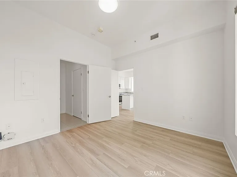 488 E Ocean Blvd #717 — Photo 17