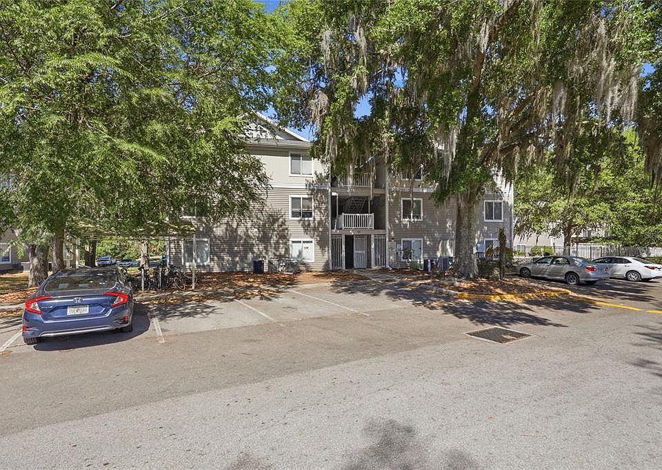 1st image of 4000 SW 23rd St APT 2-101